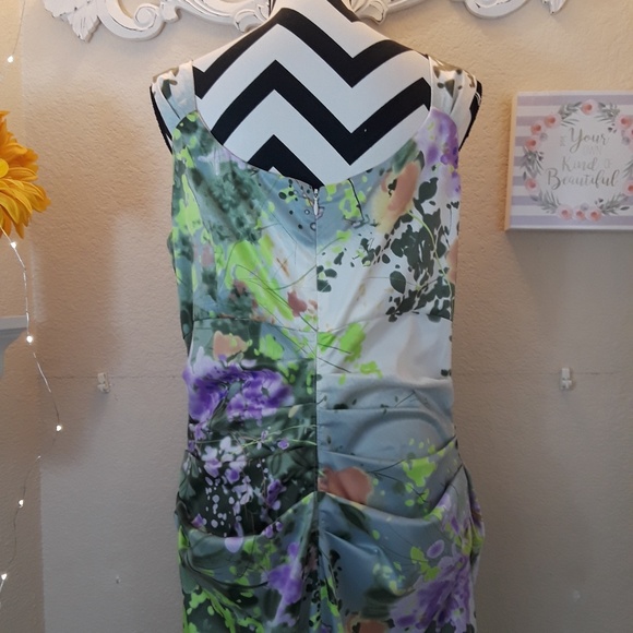 Pastel floral dress - Picture 6 of 9